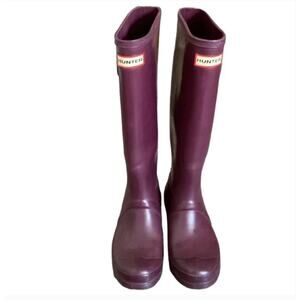 Hunter Tall Violet Rubber Boots Sz 7